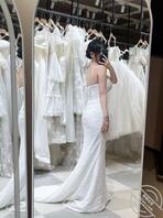 我叫张国锋，罩杯D。最近在试婚纱准备结婚，很喜欢被陌生人看我生活照评价我0