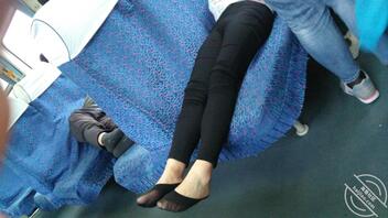 偷拍火车上的姐妹1