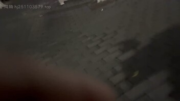 跟拍大屁股美女