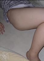 趁着嫂子喝醉，偷偷进入房间，看到了嫂子的肥逼0