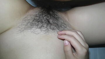 和刚成年的小女友第一次见面就无套破处