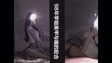 98年反差婊学姐美甲与嘴的配合