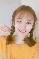 真的好想把妹妹贡献了啊，超级想找人弄她。也不知道还是不是处。1