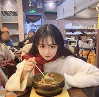 真的好想把妹妹贡献了啊，超级想找人弄她。也不知道还是不是处。2