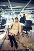 就喜欢把逼漏出来---宜家内大胆露出0