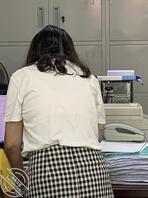 同事穿着打上胶的鞋下班第二天又抄上底