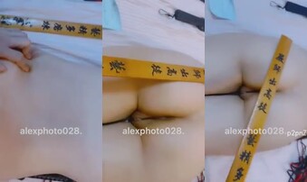 研究生白虎女m，调教打屁股