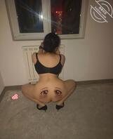 光腚女夜探工地2