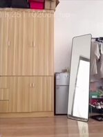 刚下班回家的主播姐姐就被拉到墙边撕破丝袜后入，淫水喷了一腿