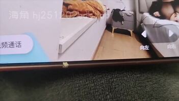 21.蹲到我妈穿黑丝紧身连衣裙捱炮机操了，被骚货叫声刺激得血脉贲张