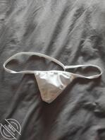 回家发现表妹居然有这玩意……2