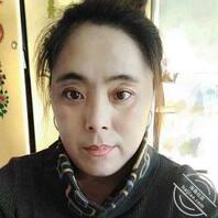 乱伦东北丈母娘，看看丈母娘去工地上买了30年的臭逼，都被当成公共厕所用了0