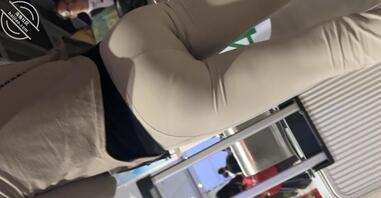 坐高铁时遇到的超级翘臀，真不敢想要是拥挤的地铁会有多享受2