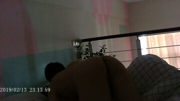 肥男帮女友手，女微露脸 叫声可射