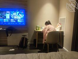 陪姐姐考试,真想动歪心思1