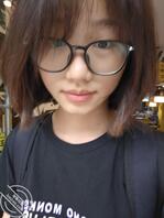 偷拍大一学生妹1