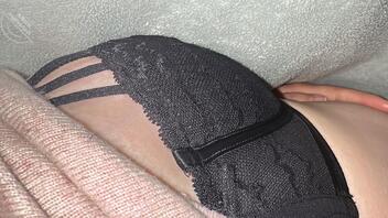 老婆的75C奶子，打飞机正好合适，海友亮出你们老婆的奶罩吧1