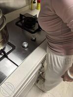 (原创 亲妹)中秋节回到家里半夜趁爸妈妹妹睡着，偷拍妹妹小逼1