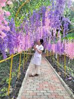 女护士背后的样子。视频已录好，多多评论给姑姑一点勇气0