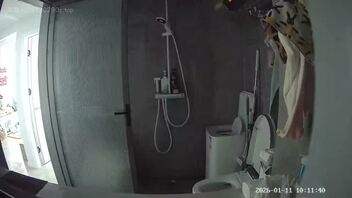 想上正在上高中的小姨子(7)