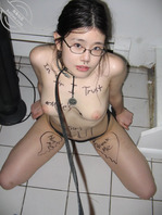 绿母，野爹们去公厕看到我妈这样会怎么对她1