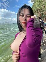 很喜欢这条反差骚母狗，户外露出