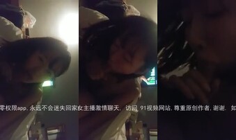 露脸女友口交，中途撒娇，对白有趣