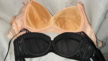 丈母娘的粉大奶罩和老婆的黑奶罩