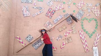 今天老婆真空去上班 逼里面还塞着香肠，有没有想吃骚逼的。解锁联系方式0