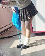 三，小姑娘不舍的买新的，怎么让她出原味赚钱买新丝袜