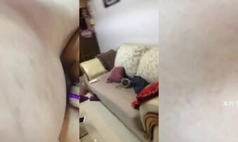 夫妻在家自拍