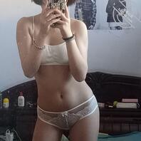 【原创】4 妹妹够性感吗？哥哥们的大鸡巴都过来吧1