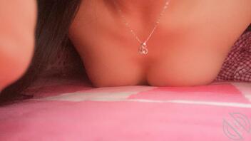 翻看女儿手机存了这么多自拍，第一张不知道是不是她男朋友拍的，这么嫩1