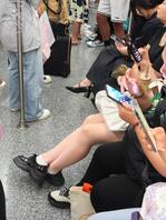 街拍尾随抄底美少妇0