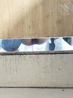 血喷大口的妹子。1