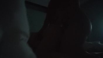 抽着烟爆操俩娃人妻对白精彩