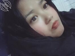 好想吃大肉棒呀，受不了了，好久没做了。露脸自拍