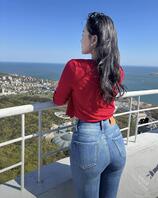 你老婆穿牛仔裤吗？2