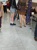 偷拍大长腿美女1