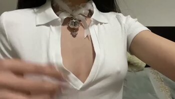 空姐漏大红嫩奶子，肥美的大屁股操起来真是绝了