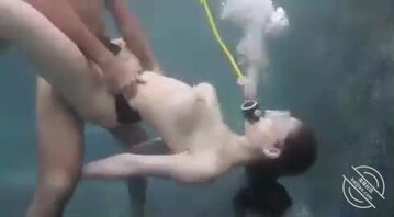 （猎奇系列）水下操美人鱼