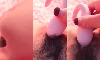 女友淫娃发来的自慰