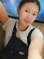 漏脸，老婆幼儿园上班时候的照片，不知道有没有兄弟操过？现在还有没想操的0