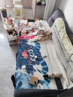 潜入一对情侣的房间发现一条脏脏的原味内裤2