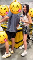 抄底合集3露脸气质大长腿美少妇和红碎花裙肥臀美女不穿打底裤 蕾丝花边白内1