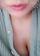 老婆的奶子，评论区接龙对比一下，互相点评。看着互撸1