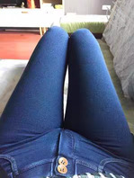 新买的牛仔裤跟内内到了