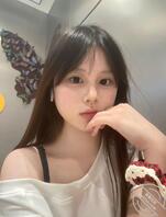 妹妹终于放暑假了  找了个机会和妹妹去旅游  看看有没有机会拿下。0