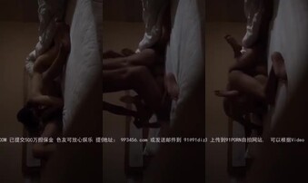 骚逼就得肏。就得玩弄她。