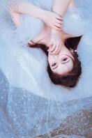 和认识的漂亮小姐姐一起去拍写真，身材不错，下步继续发展